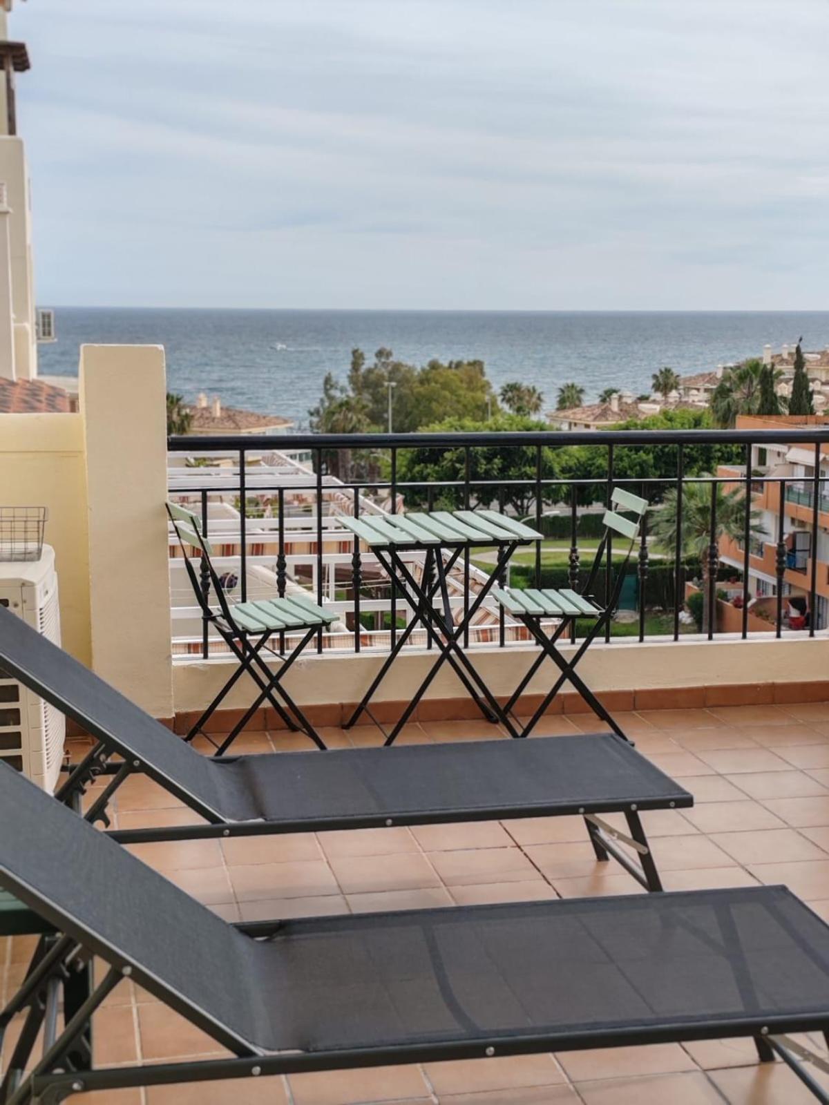 Seaview Apartment With Great Amenities & Facilities Бенальмадена Екстер'єр фото